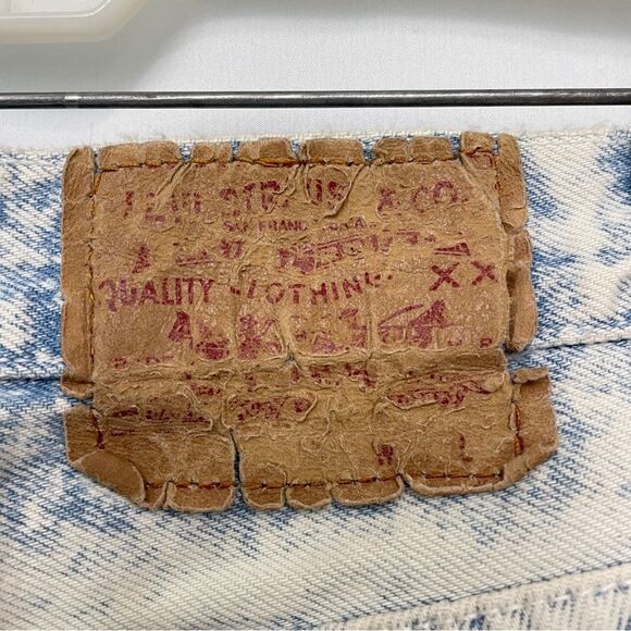 Vintage Levi’s Acid Wash High Waisted Jeans - Picture 3 of 12